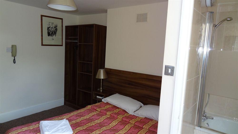 National Hotel Лондон Екстериор снимка