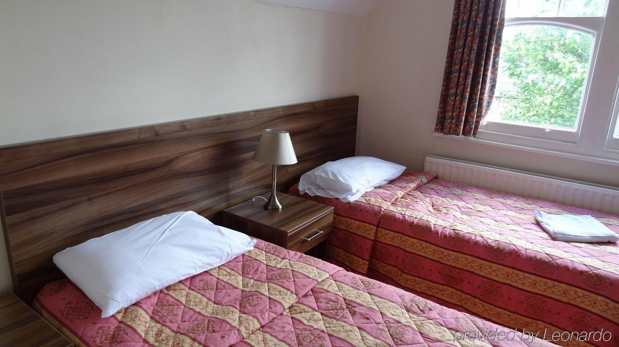 National Hotel Лондон Екстериор снимка
