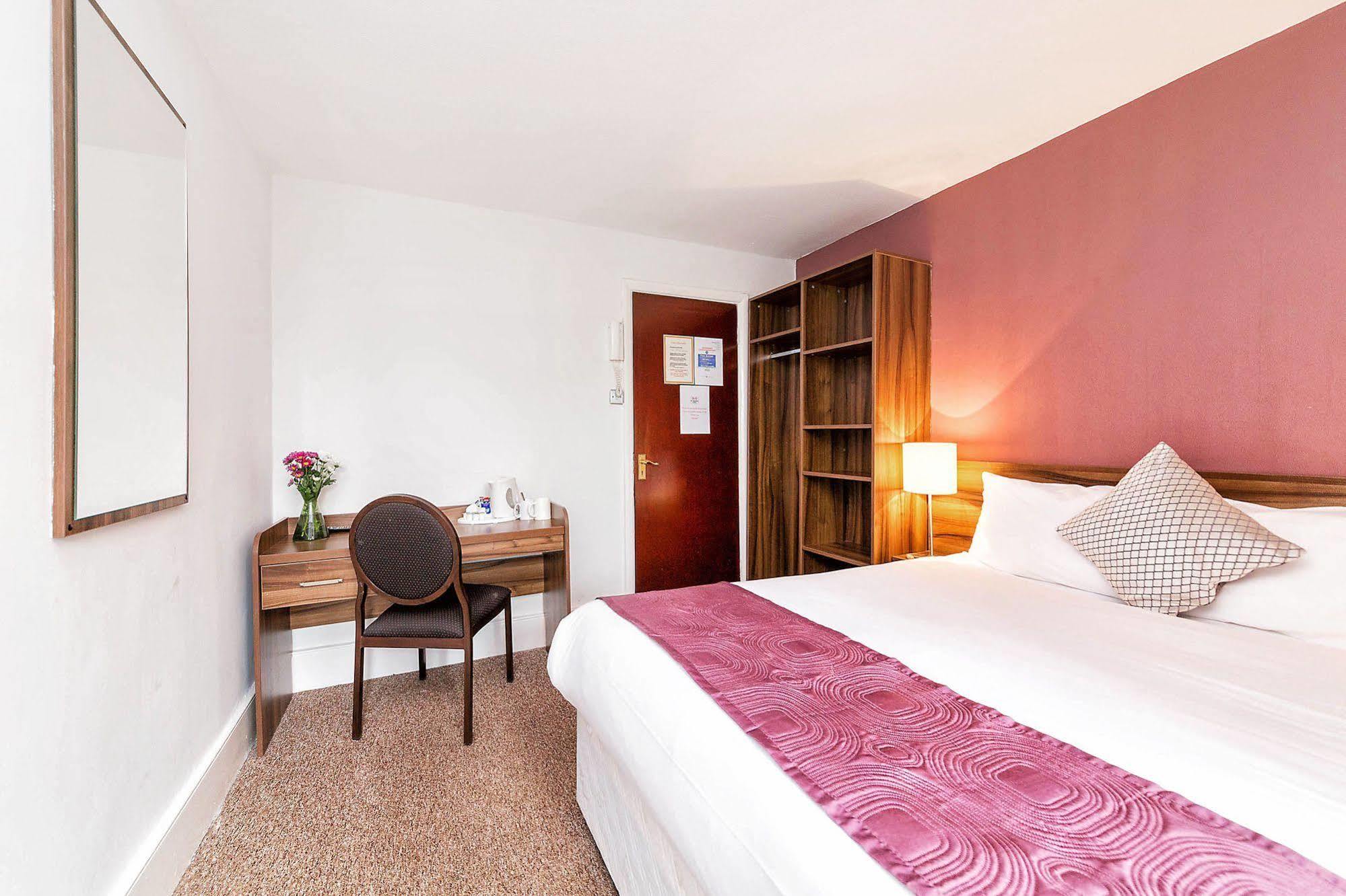 National Hotel Лондон Екстериор снимка